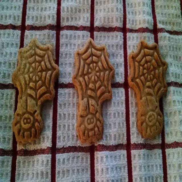 Haunted House & Spider with Web Cookie Cutters — Фото 2 из 5