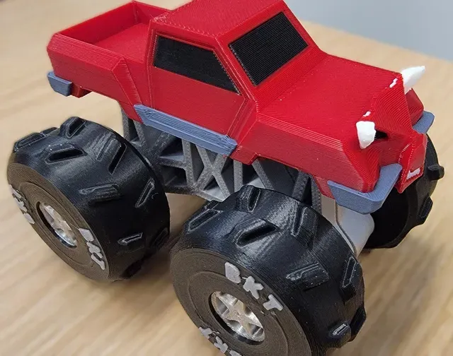 Monster Trucks — Фото 2 из 5
