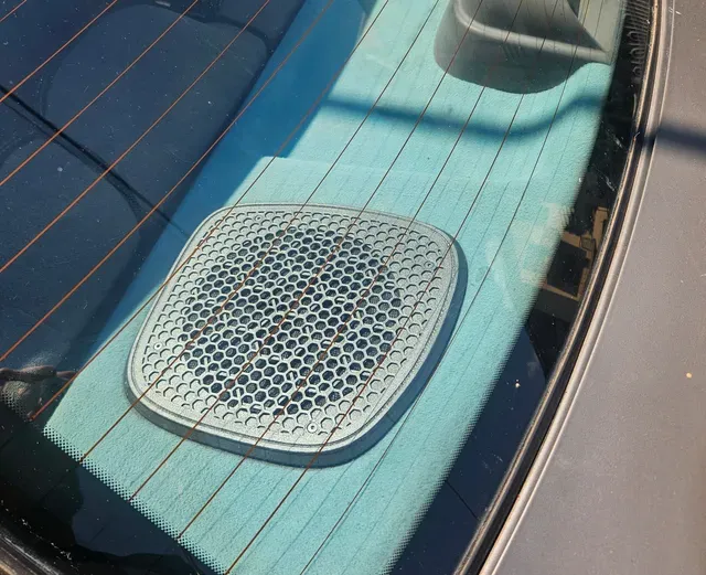 Hyundai Accent (2000) Rear Speaker Cover Grill — Фото 3 из 5