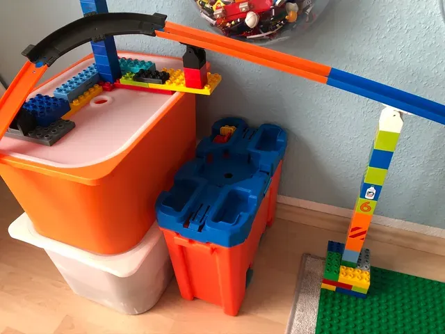Lego Duplo to Hot Wheels Hinge Adapter V3 + BETA Trackholder with Connetor — Image 2 of 10