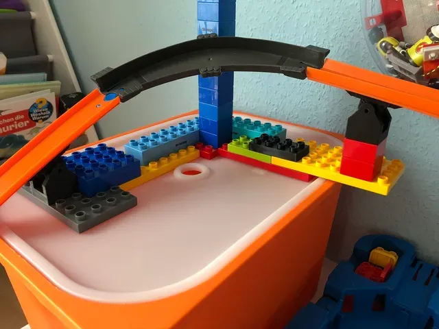 Lego Duplo to Hot Wheels Hinge Adapter V3 + BETA Trackholder with Connetor — Image 3 of 10
