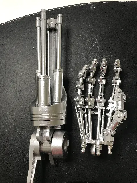 DIY Life-Size Terminator Arm Lamp — Фото 29 из 32