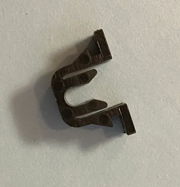 NCASE M1 and Lian Li PC-Q33 side panel clips (may fit other lian li cases) — Image 2 of 3