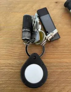 Over-engineered Apple Airtag keyfob/ring