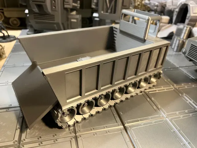 Stolen and looted APC from The White Desert — Фото 17 из 40