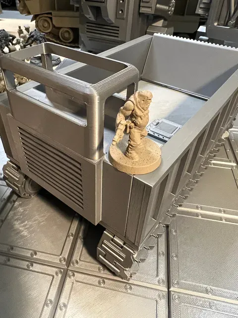 Stolen and looted APC from The White Desert — Фото 8 из 40