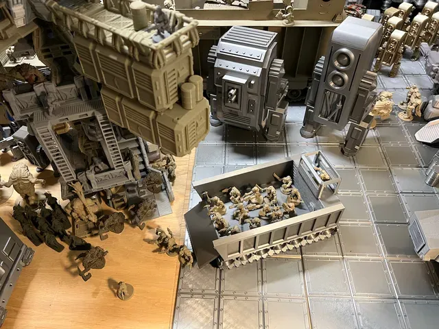 Stolen and looted APC from The White Desert — Фото 6 из 40