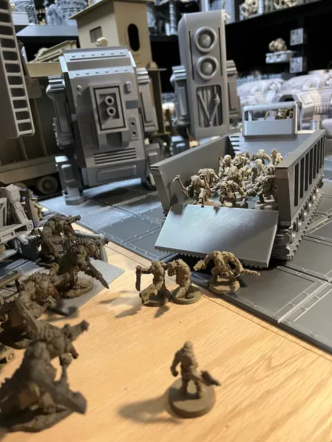 Stolen and looted APC from The White Desert — Фото 4 из 40
