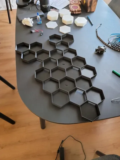 Customizable Hex Wall Lamp — Image 8 of 22