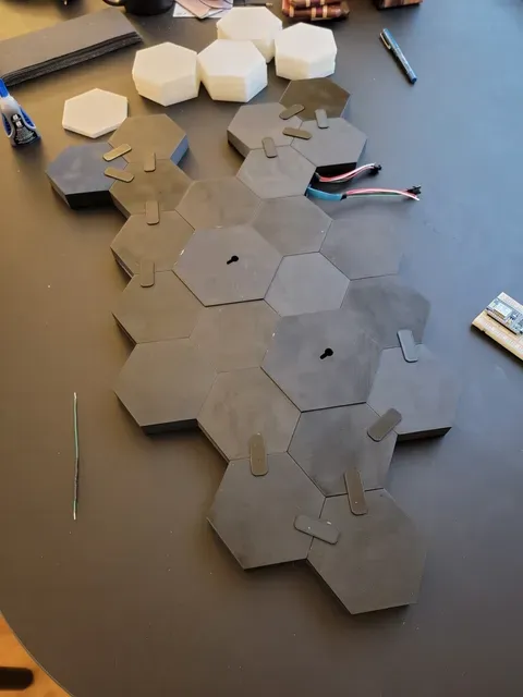 Customizable Hex Wall Lamp — Image 10 of 22