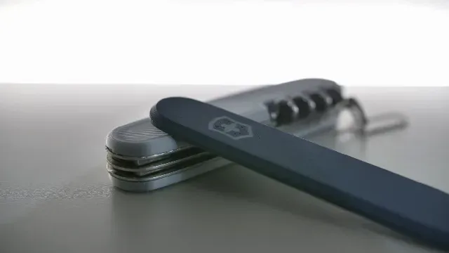 Victorinox Swiss Army Knife 91 mm scales — Image 11 of 11