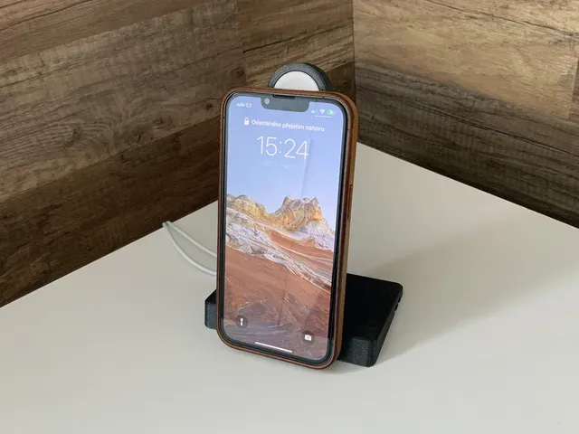 iPhone and Apple Watch Charging Stand — Фото 8 из 10