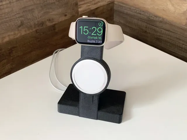 iPhone and Apple Watch Charging Stand — Фото 7 из 10