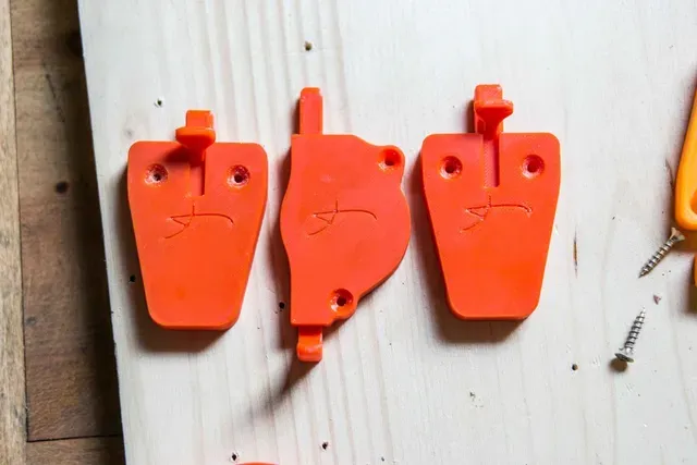 Spring latch sliding door bolt lock: rubber band, metal spring, 3D printed spring — Фото 6 из 14