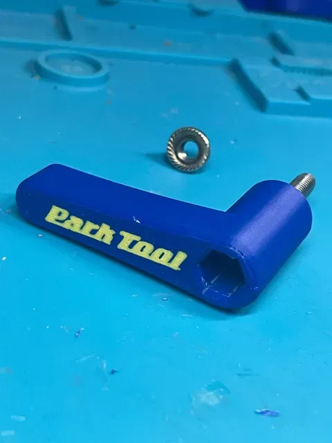 Park Tool PCS-9.3 Thumbscrew replacement — Image 7 of 7