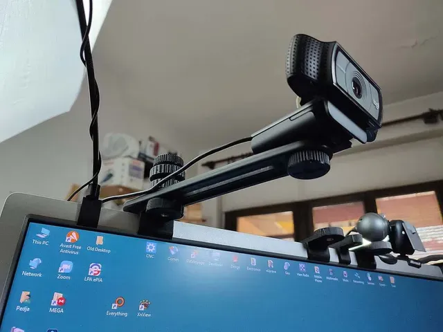 Camera mounting platform for DELL U2412 monitor with inset - 2 unit width — Image 5 of 9