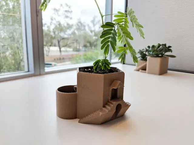 Tower Villa Water Tank Planter Pot — Фото 3 из 5