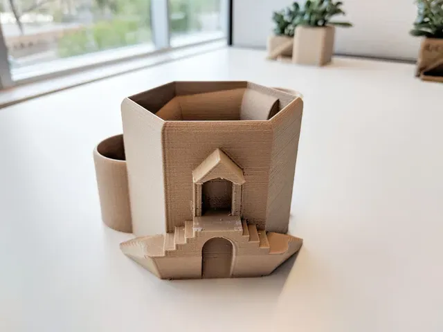 Tower Villa Water Tank Planter Pot — Фото 4 из 5