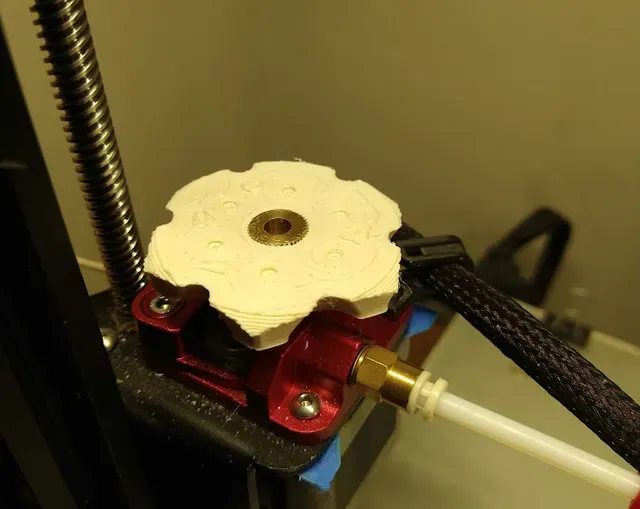 Strong manual knob for Mk8 extruder (Ender3 etc) — Image 2 of 4