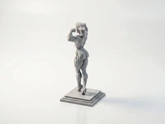 Strong Muscular Woman Figurine Female Figure 3D Printable — Фото 5 из 5