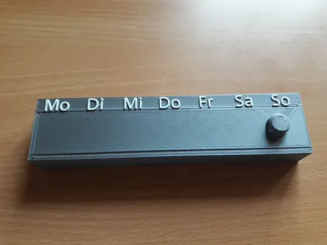 pillbox with a clip in english or german shortcuts for every day