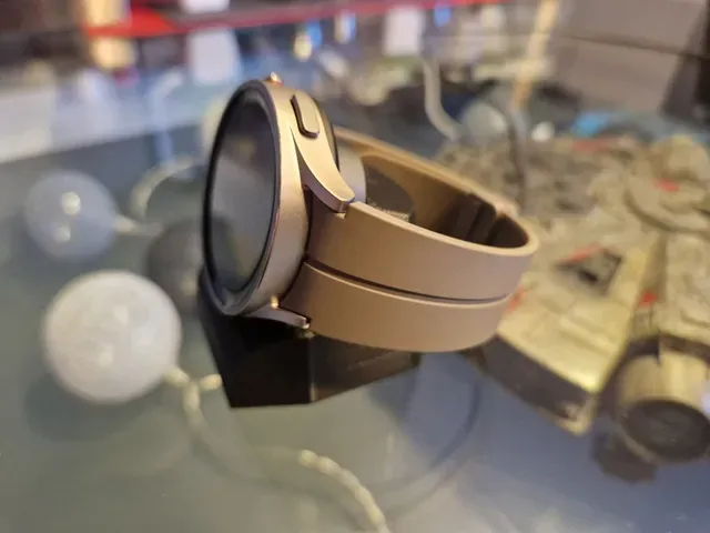 Samsung Galaxy Watch5 Pro Charging Stand Cradle — Image 3 of 6