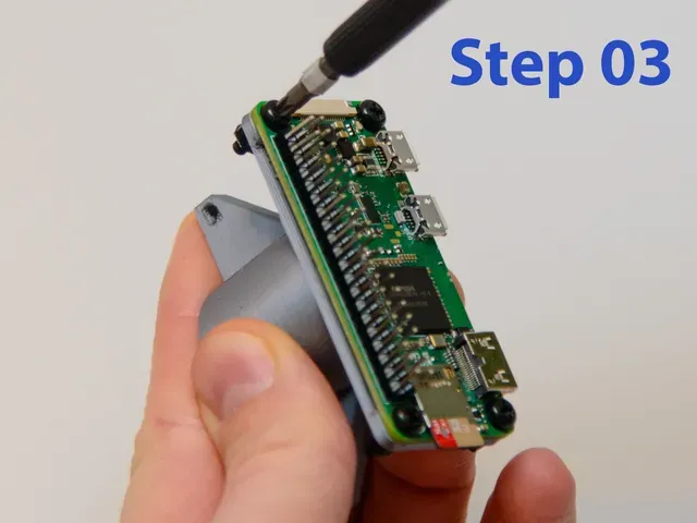popSCOPE: Pop bottle digital microscope to run your own biological experiments — Фото 18 из 38