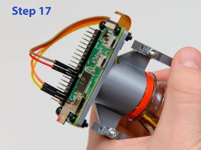 popSCOPE: Pop bottle digital microscope to run your own biological experiments — Фото 32 из 38