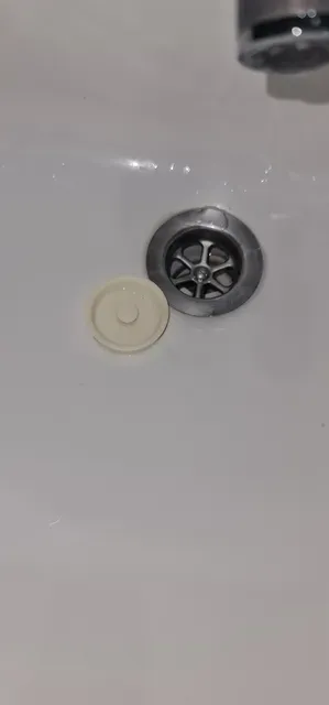 Simple Plug For Hand Basin