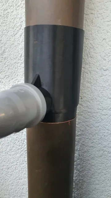 Rain Water diverter (Regensammler) for 100mm metal downpipe — Image 2 of 6