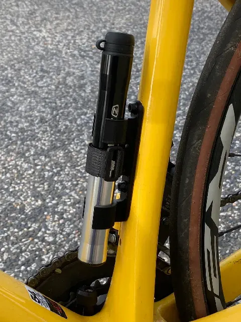 Bike pump frame clip - straight mount (not offset)