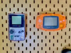 Game Boy cartridge mount for IKEA Skadis