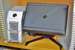 7-inch Touchscreen display