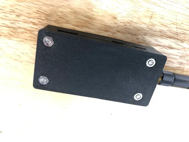 Raspberry Pi Zero W Case and External Antenna (with room for prototyping and battery) — Фото 2 из 6