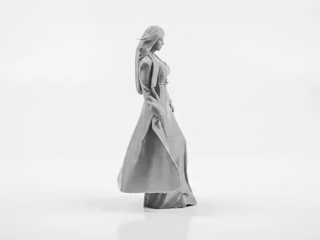 Elegant Lady Figurine Female Figure 3D Printable — Фото 4 из 5