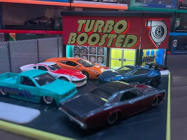 Turbo Boosted Tune Up Shop (Generic 1/64 Shop Display) — Фото 2 из 12