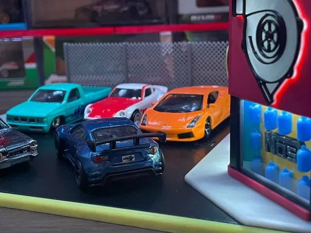 Turbo Boosted Tune Up Shop (Generic 1/64 Shop Display) — Фото 8 из 12