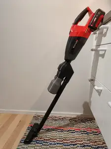 Cyclone separator for cordless vacuums
