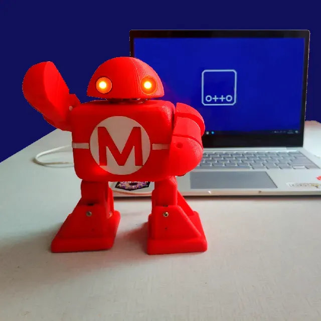 Makey dancing robot of the Maker Faire — Image 3 of 3
