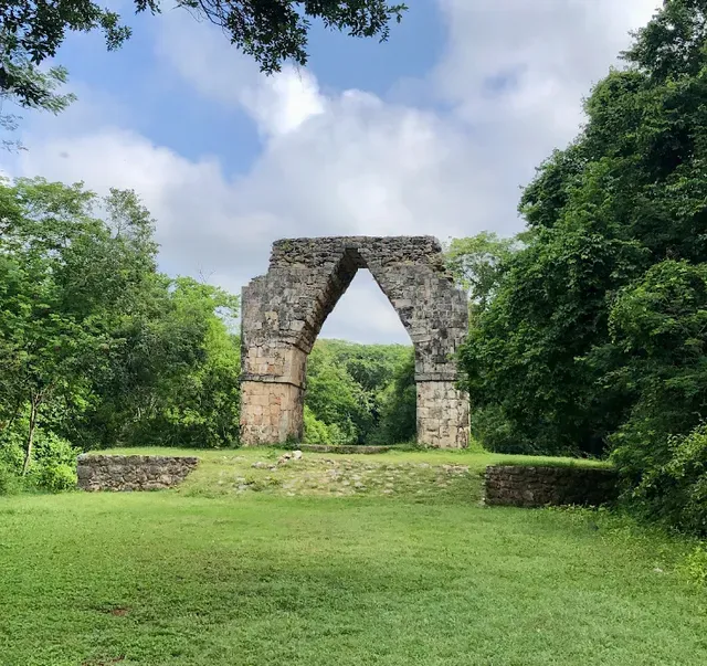 Arch of Kabah - Yucatan , Mexico — Image 17 of 18