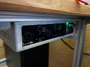 Focusrite Scarlett 8i6 Desk Mount