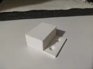 Fasteners for mosquito nets (bottom right corner)