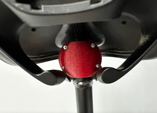 Secure Apple AirTag holder for your bike — Фото 2 из 3