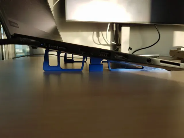 Portable Laptop Stand — Фото 7 из 11