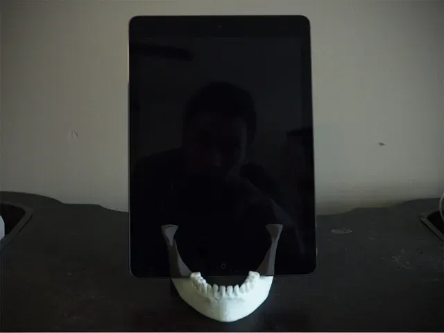 Jaw iPad stand — Фото 2 из 7