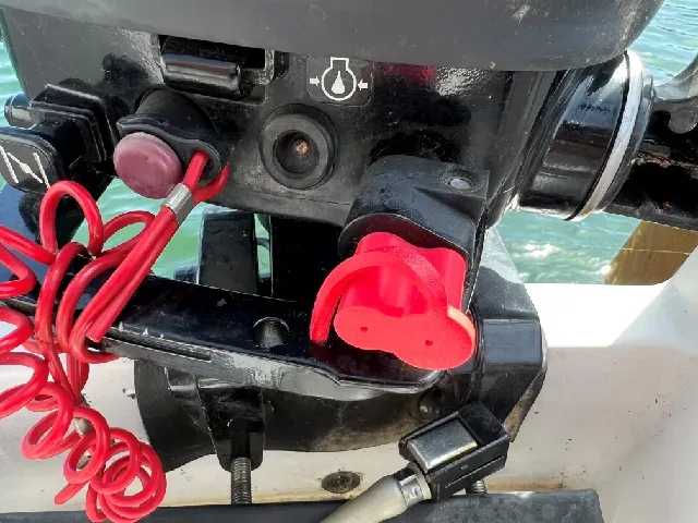 Mercury Mariner Outboard Fuel Connector Cap