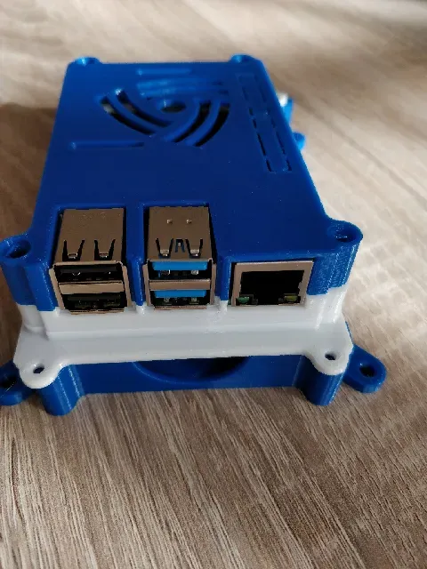 Raspberry Pi 4 Enclosure with 2,5" SSD/HDD Mount — Фото 8 из 16