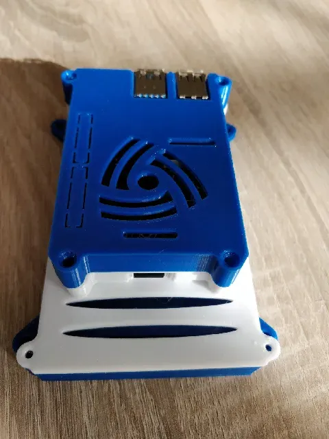 Raspberry Pi 4 Enclosure with 2,5" SSD/HDD Mount — Фото 4 из 16