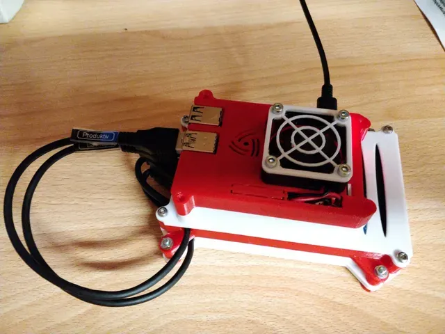 Raspberry Pi 4 Enclosure with 2,5" SSD/HDD Mount — Фото 9 из 16