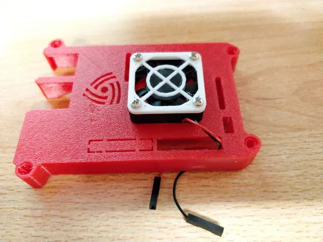 Raspberry Pi 4 Enclosure with 2,5" SSD/HDD Mount — Фото 12 из 16